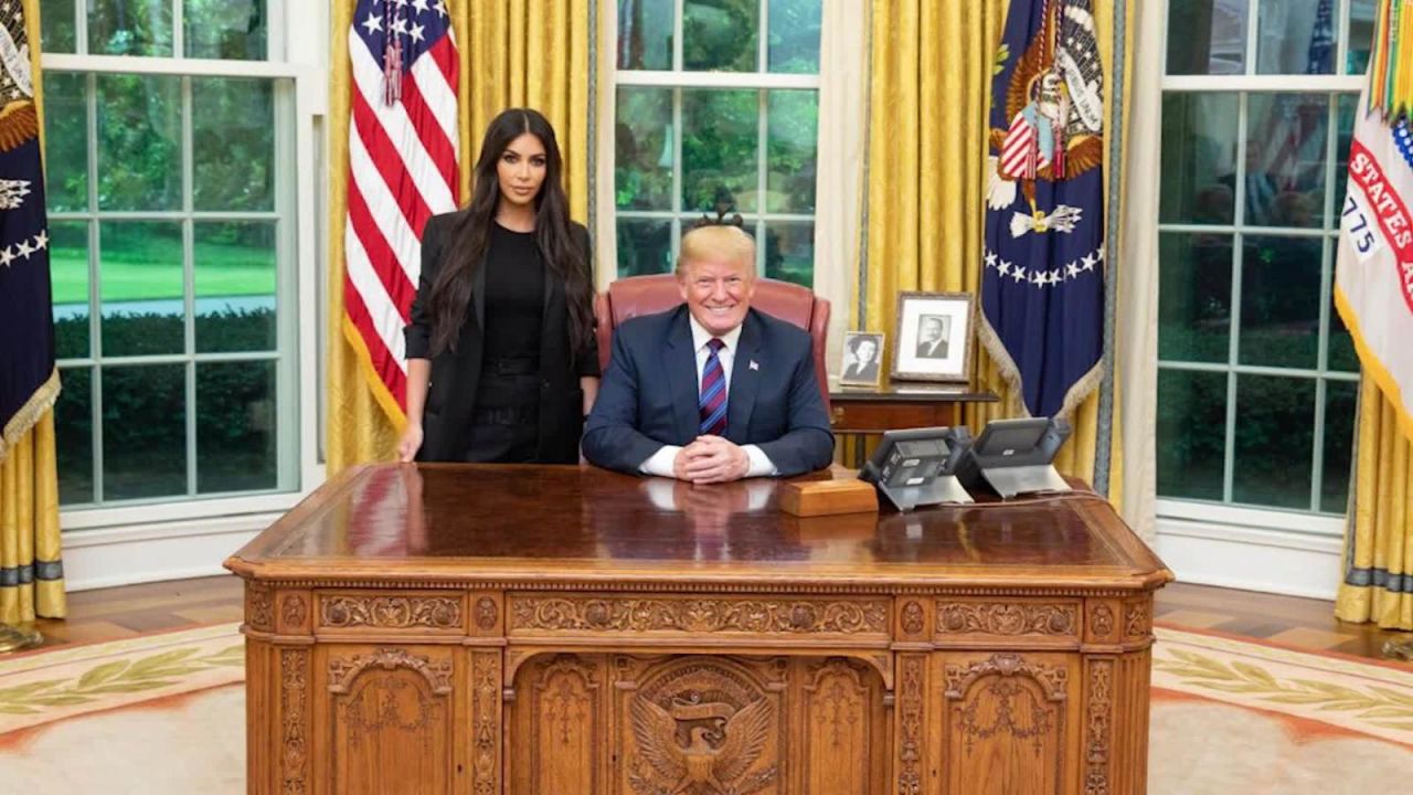 CNNE 529187 - la casa blanca da la bienvenida a kim kardashian