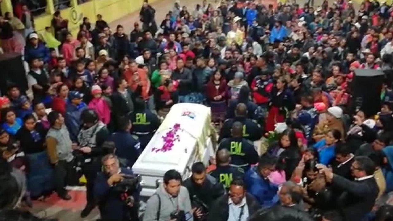 CNNE 529698 - guatemala reclama justicia para la inmigrante asesinada en ee-uu-