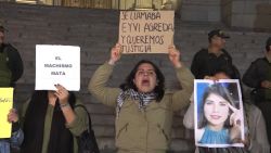 CNNE 530615 - protestas a la violencia contra las mujeres en peru