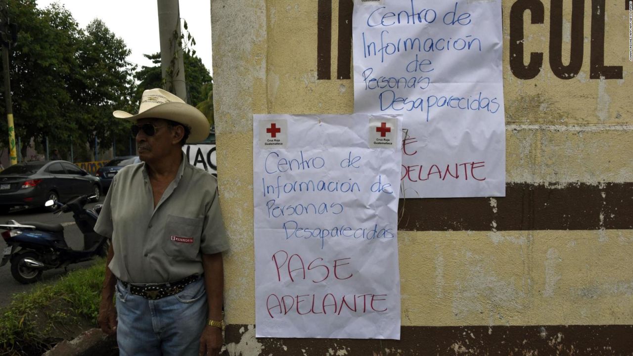 CNNE 530719 - piden informacion sobre desaparecidos tras erupcion del volcan de fuego