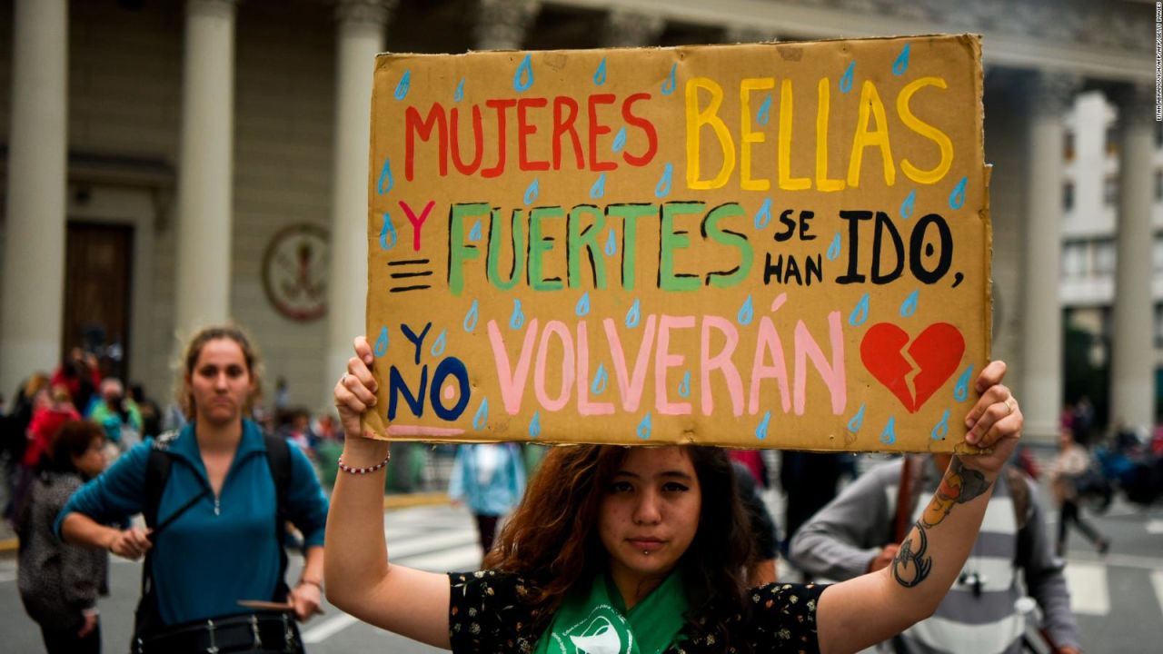 CNNE 530721 - argentina- "heterogenea" marcha contra la violencia machista