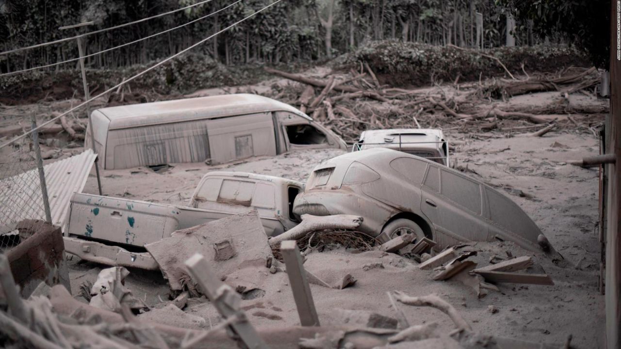 CNNE 531157 - casi 200 desaparecidos en las cercanias del volcan de fuego