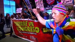 CNNE 531340 - protestas contra el congreso en lima, peru