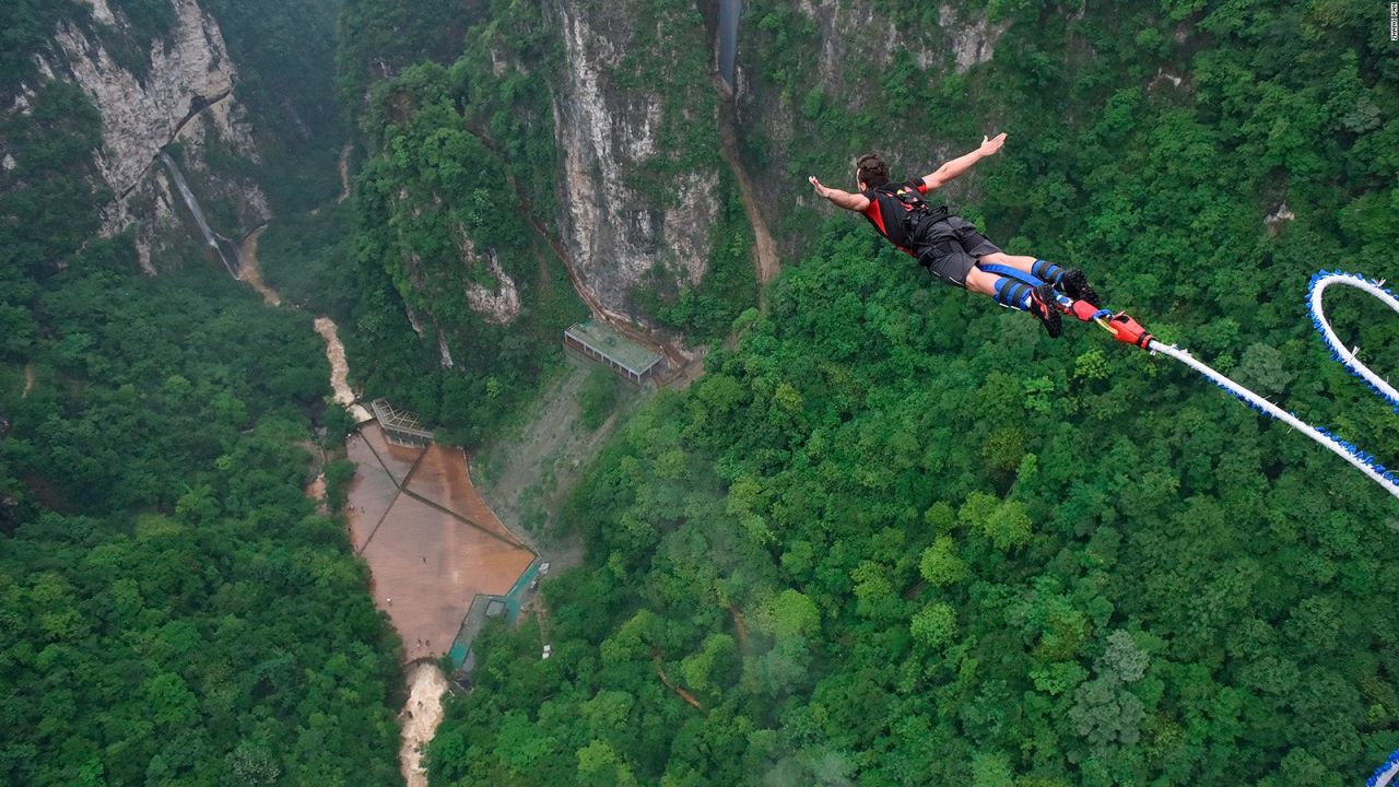 CNNE 531854 - el salto bungee comercial mas alto del mundo