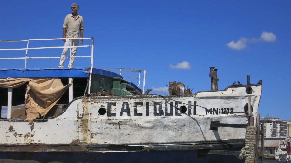 CNNE 532237 - 141006121620-01-bourdain-paraguay