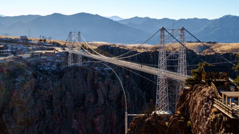 Puente real Gorge. Dónde: Colorado, EE.UU. Cuándo: abierto por primera vez en 1929. Lo impresionante: sigue siendo el puente colgante más alto de Estados Unidos tras casi 90 años.