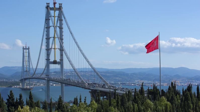 Puente Osman Gazi. Dónde: Gebze, Turquía. Cuándo: abierto en 2016. Lo impresionante: el puente más largo de Turquía cruza una de las zonas más sísmicas del mundo.