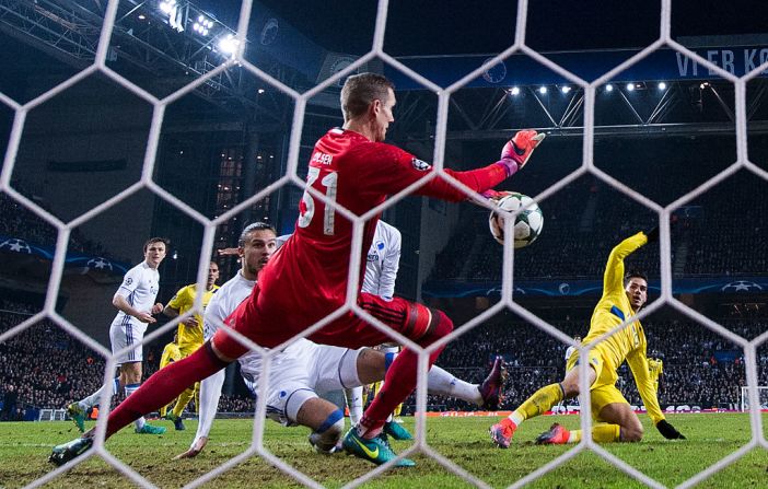 El portero Robin Olsen es el jugador más alto de la selección de Suecia: mide 1,98 metros. Olsen juega con el Kobenhavn FC de Dinamarca.