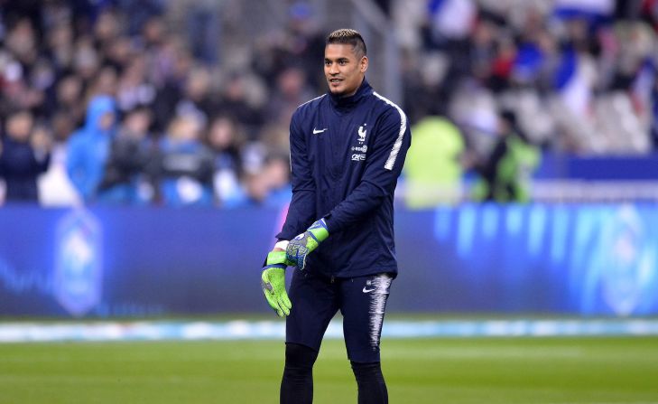 Los más pesados| 11. Alphonse Areola (Francia). Este portero de 25 años llevará el 23 en la camiseta que usará durante Rusia 2018. Perteneciente al Paris Saint-Germain de su país, mide 1,95 metros y pesa 95 kilos.