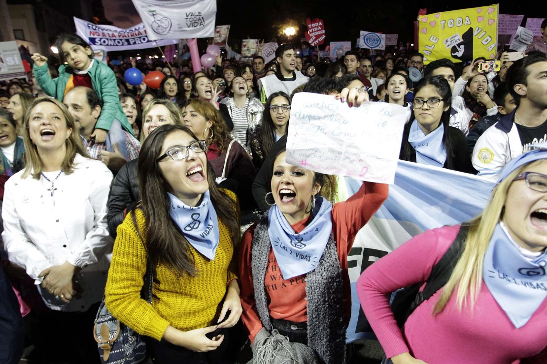 Manifestación en contra de la despenalización del aborto en Argentina. 10 de junio de 2018.