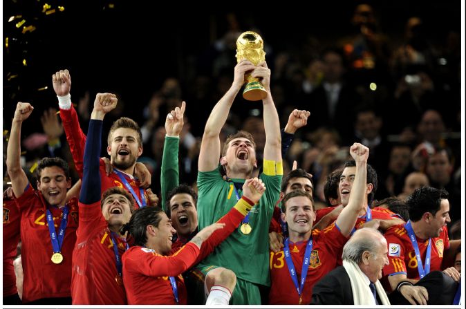 España ganó su primera Copa Mundial de Fútbol en Sudáfrica 2010. Crédito: OLIVER LANG/AFP/GettyImages)