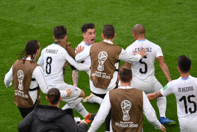 Los uruguayos celebraron la que es la primera victoria latinoamericana en Rusia 2018.