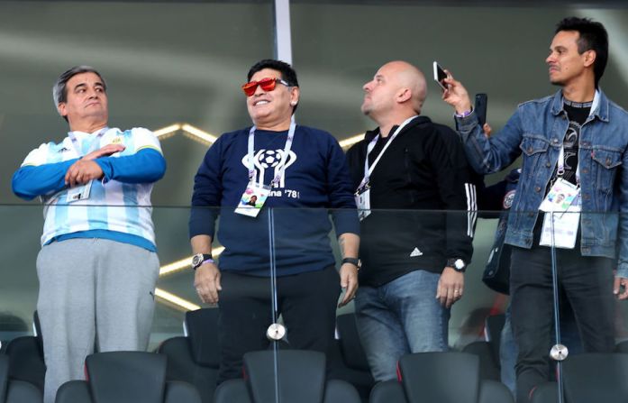 Diego Armando Maradona estuvo presente en las gradas del estadio.