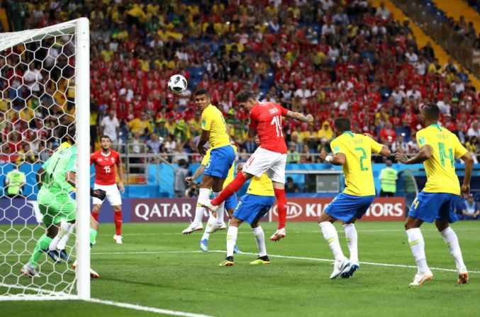 Pero en el segundo tiempo Suiza empató por conducto de Zuber.