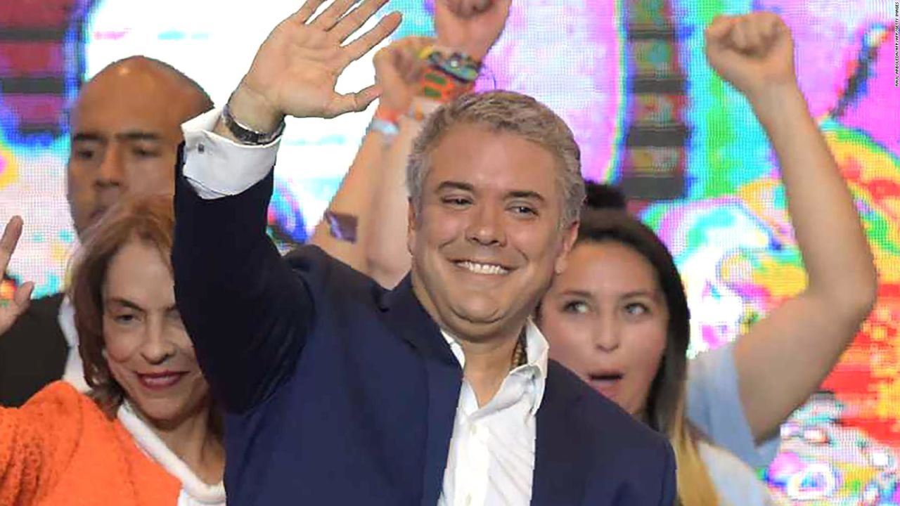 CNNE 534827 - el uribista ivan duque es el nuevo presidente de colombia