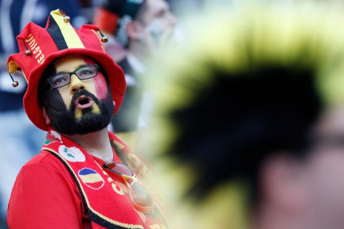 El primer tiempo comenzó con varios tiros al arco de Bélgica que fallaron.