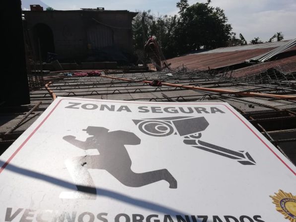 En estas fotografías obtenidas por Michelle Mendoza, corresponsal en Guatemala de CNN en Español, se ve la devastación que hay en San Miguel Los Lotes, Escuintla, Guatemala, una de las comunidades más afectadas por la erupción. Al menos 110 personas murieron y más de 1,7 millones de personas quedaron afectados por la erupción en todo el país.