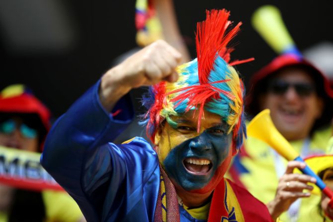 Un fanático de Colombia disfruta el ambiente antes del partido en Saransk. Este martes la selección latinoamericana se enfrenta a Japón.