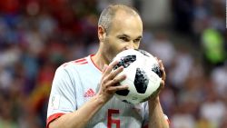 CNNE 535848 - asi ha sido la carrera de iniesta con "la roja"