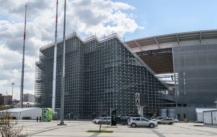 Un dato curioso: la entrada principal al Ekaterimburgo Arena se ubica en Ulitsa Repin, una de las principales calles de la ciudad.
