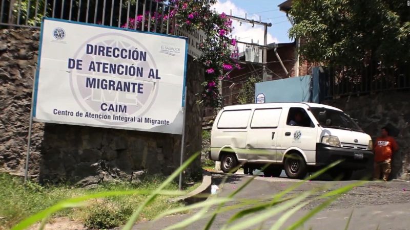 Los salvadoreños separados de sus familias sienten el peso de la política de tolerancia cero | cnn