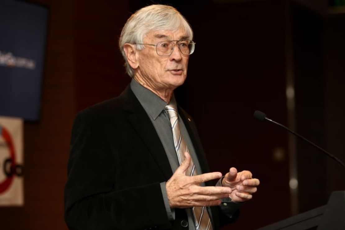 El empresario Dick Smith en una conferencia de prensa 2017, en Sydney, Australia.