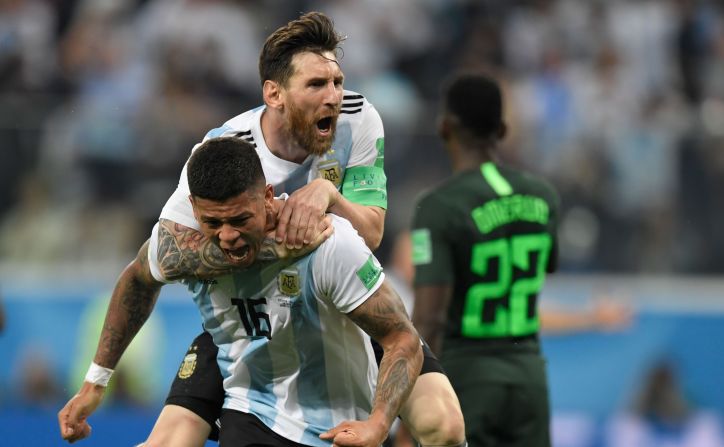 Messi celebra lo que muchos llaman un milagro: fue un final de infarto. Argentina sigue en el Mundial y vaya que ha sufrido.