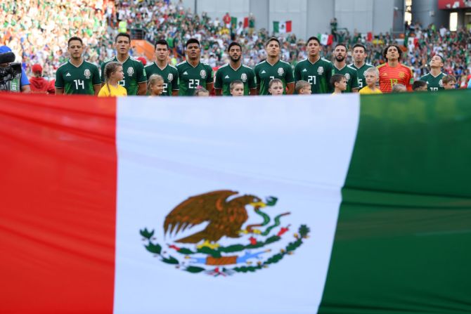 México todavía no está clasificado, pues necesita una victoria para sellar su pase. Así se vio al equipo antes de salir a la cancha.