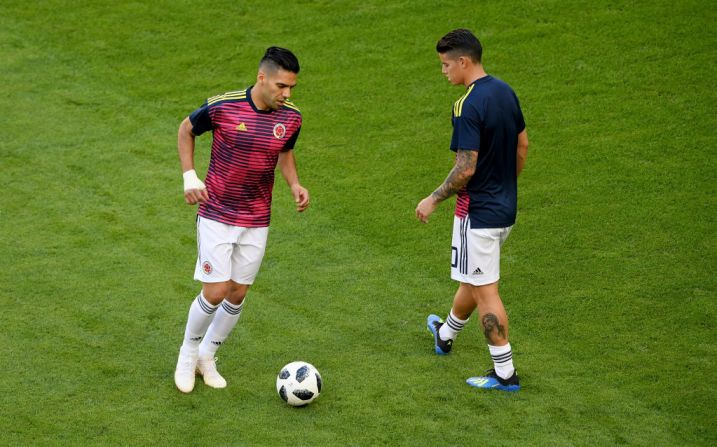 La dupla de oro de los colombianos, Falcao García y James Rodríguez, antes del partido clasificatorio ante Senegal.