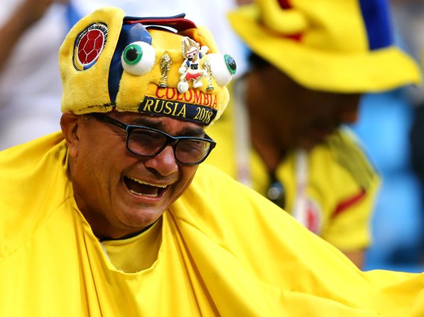 Lágrimas de emoción de un fanático de Colombia durante el partido.