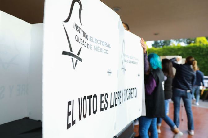 México vota este domingo 1 de julio en la que elección más grande de la historia en el país, según las autoridades electorales. Los mexicanos elegirán nuevo presidente, además de múltiples autoridades federales y estatales.