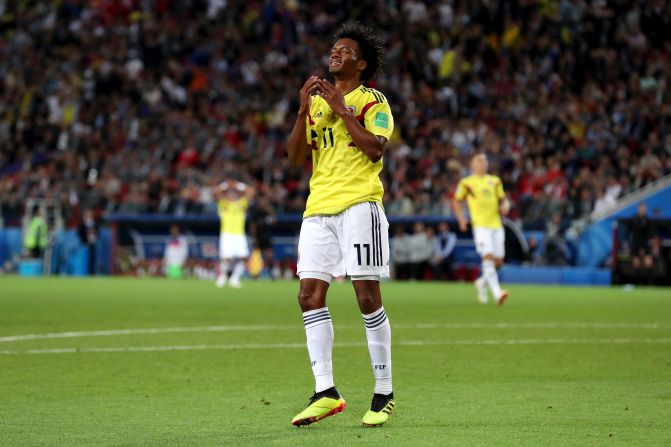 Juan Cuadrado reacciona tras fallar un gol en el partido contra Inglaterra.