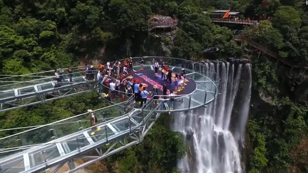 CNNE 540859 - #laimagendeldia- la estructura de vidrio mas grande y mas alta del mundo