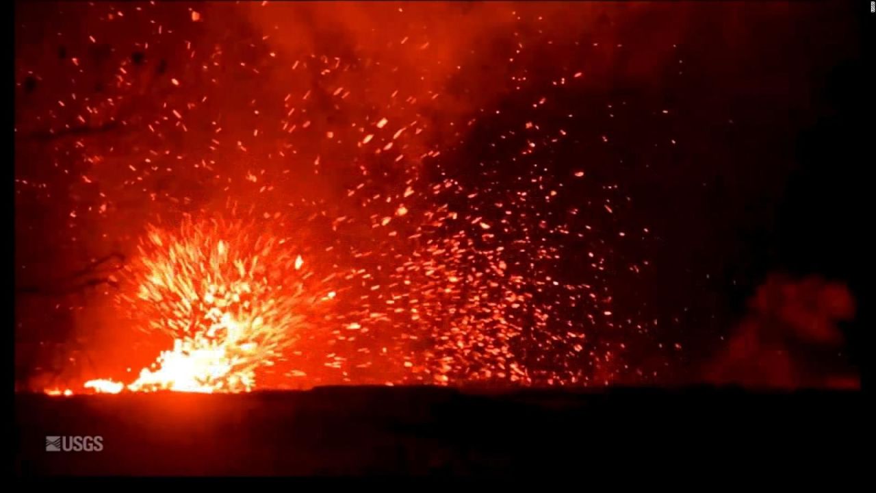 CNNE 540868 - video muestra un torbellino de lava del volcan kilauea