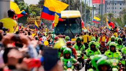 CNNE 541290 - el impresionante recibimiento a la seleccion colombia en bogota