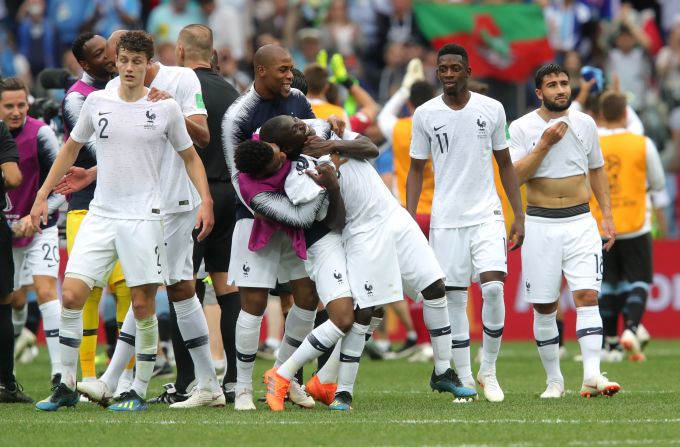 Francia, primera selección en pasar a las semifinales del mundial tras ganar a Uruguay. Se enfrentará al equipo que resulte vencedor en el partido entre Bélgica y Brasil.