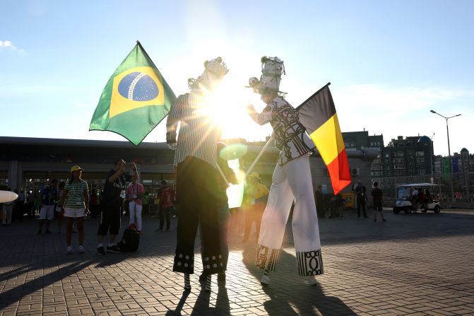 Fanáticos de Brasil y Bélgica disfrutan del ambiente previo al partido de cuartos de final. El ganador se enfrentará con Francia en las semifinales de Rusia 2018. Catherine Ivill/Getty Images)