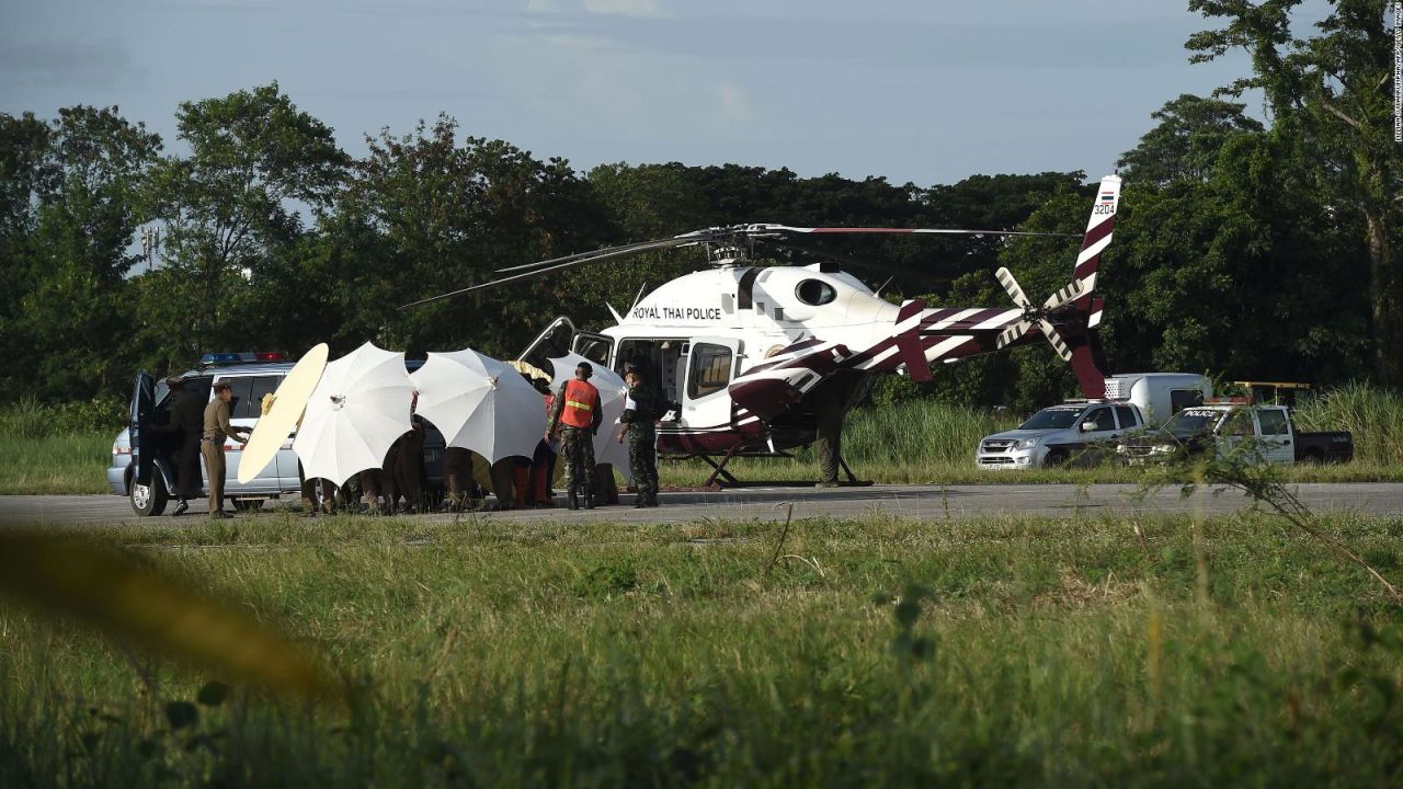 CNNE 542158 - rescatan a ocho de los ninos atrapados en la cueva de tailandia