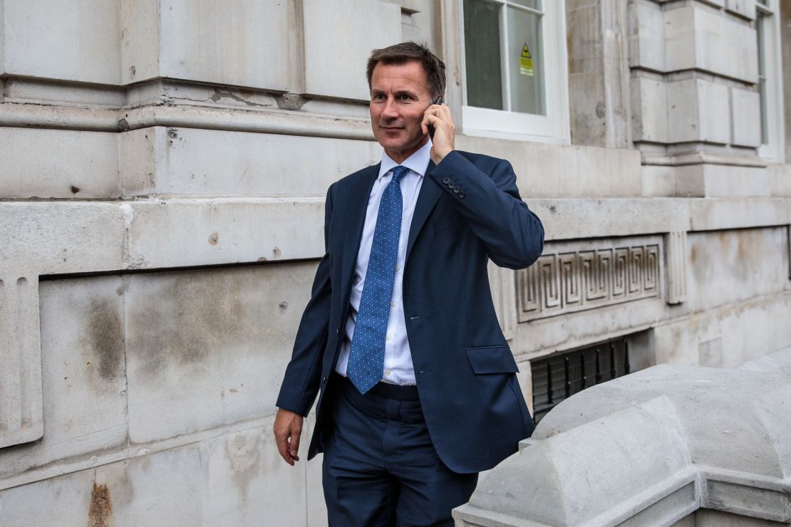 CNNE 542375 - former health secretary jeremy hunt becomes foreign secretary