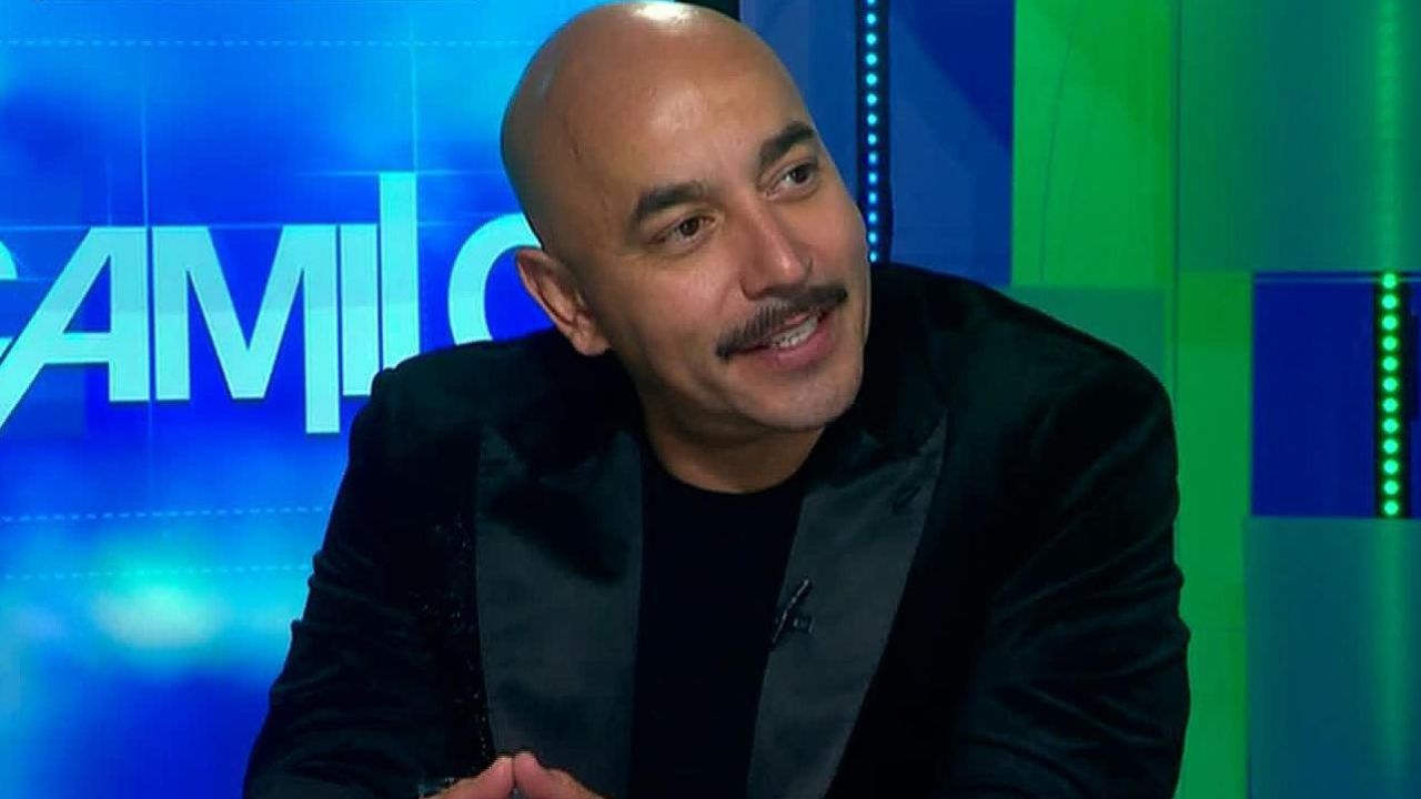 CNNE 542902 - lupillo rivera habla de las cosas que lo ponen sentimental