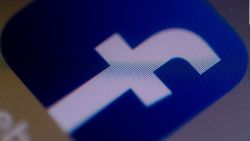 CNNE 543350 - facebook enfrenta alegaciones de monopolio