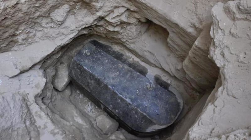Arqueólogos descubren un misterioso sarcófago en egipto | cnn