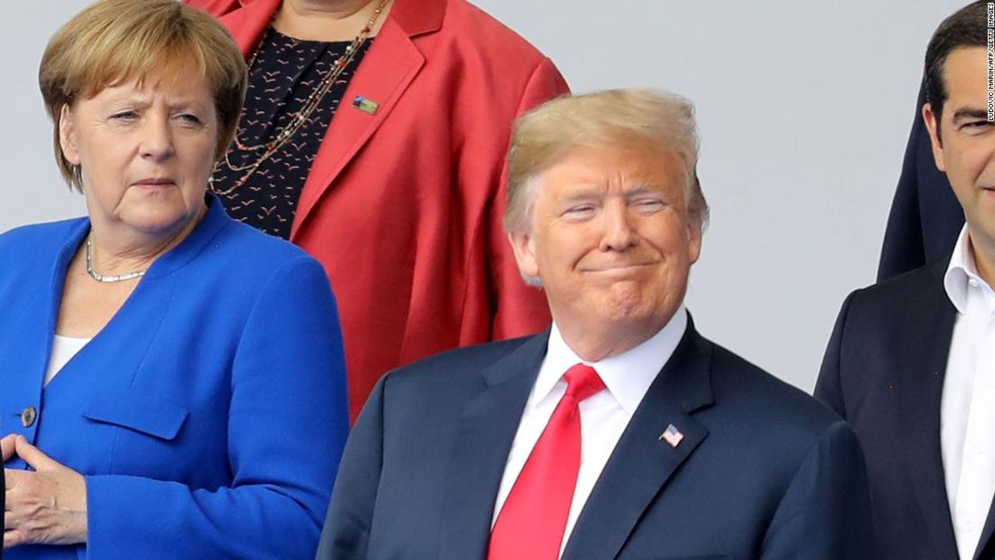 Trump junto a Angela Merkel, canciller de Alemania, durante la cumbre de la OTAN en Bruselas, la semana pasada.