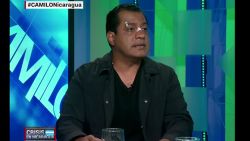 CNNE 544775 - felix maradiaga- "se encapuchan porque tienen el repudio de la poblacion"