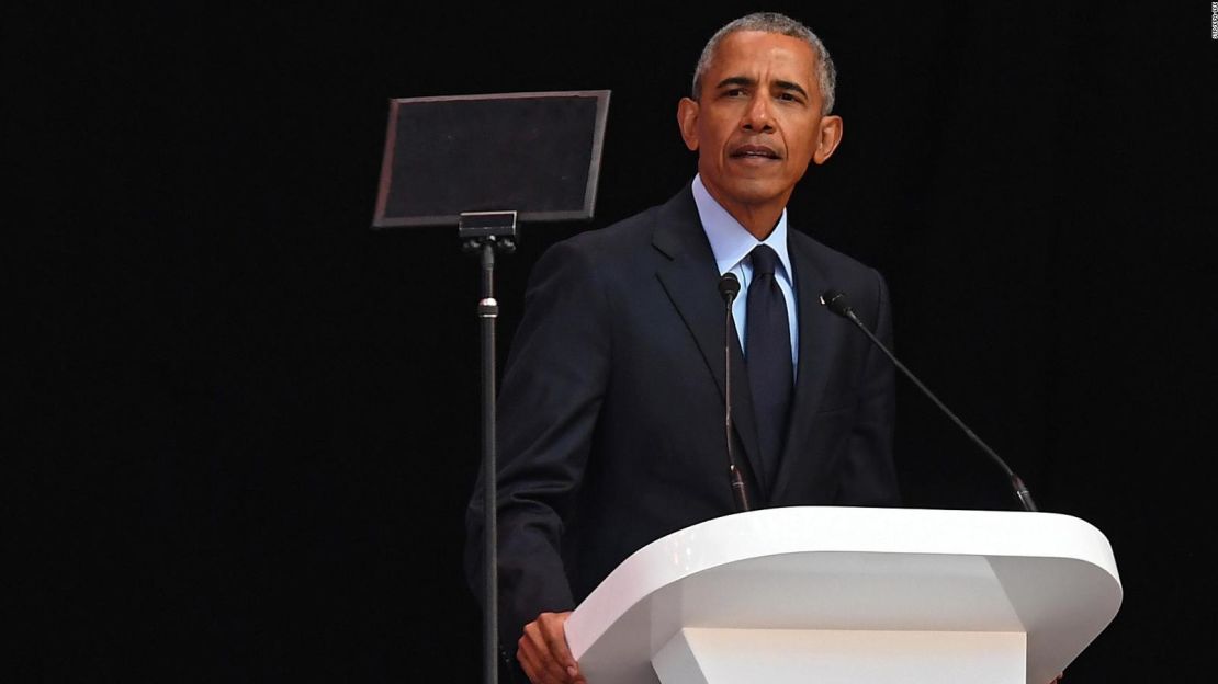 El expresidente Barack Obama habló en Sudáfrica en una conferencia ante 15.000 espectadores. Allí criticó a Donald Trump sin nombrarlo.