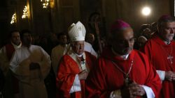 CNNE 547016 - chile- investigan casos de abuso sexual por parte de sacerdotes catolicos