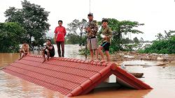 CNNE 547420 - laos- 10-000 afectados por represa colapsada