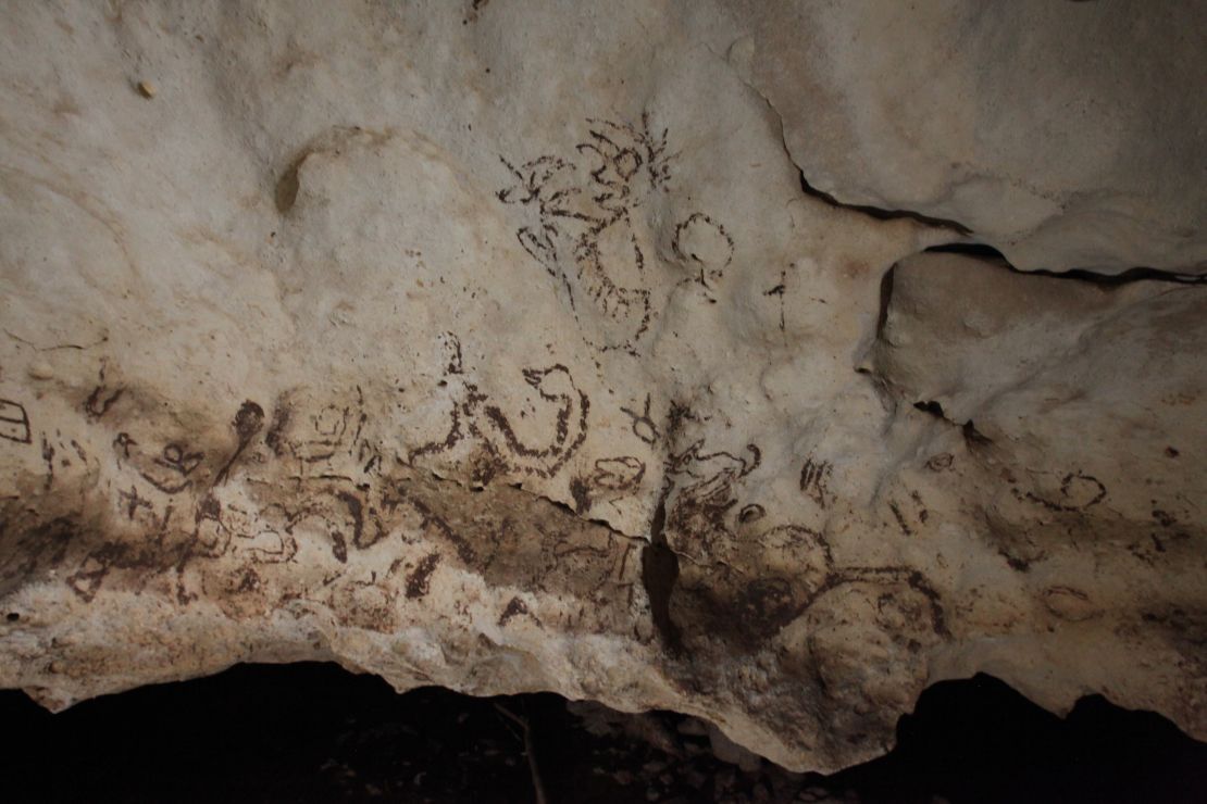 Pinturas rupestres halladas en una cueva en Yucatán, México.