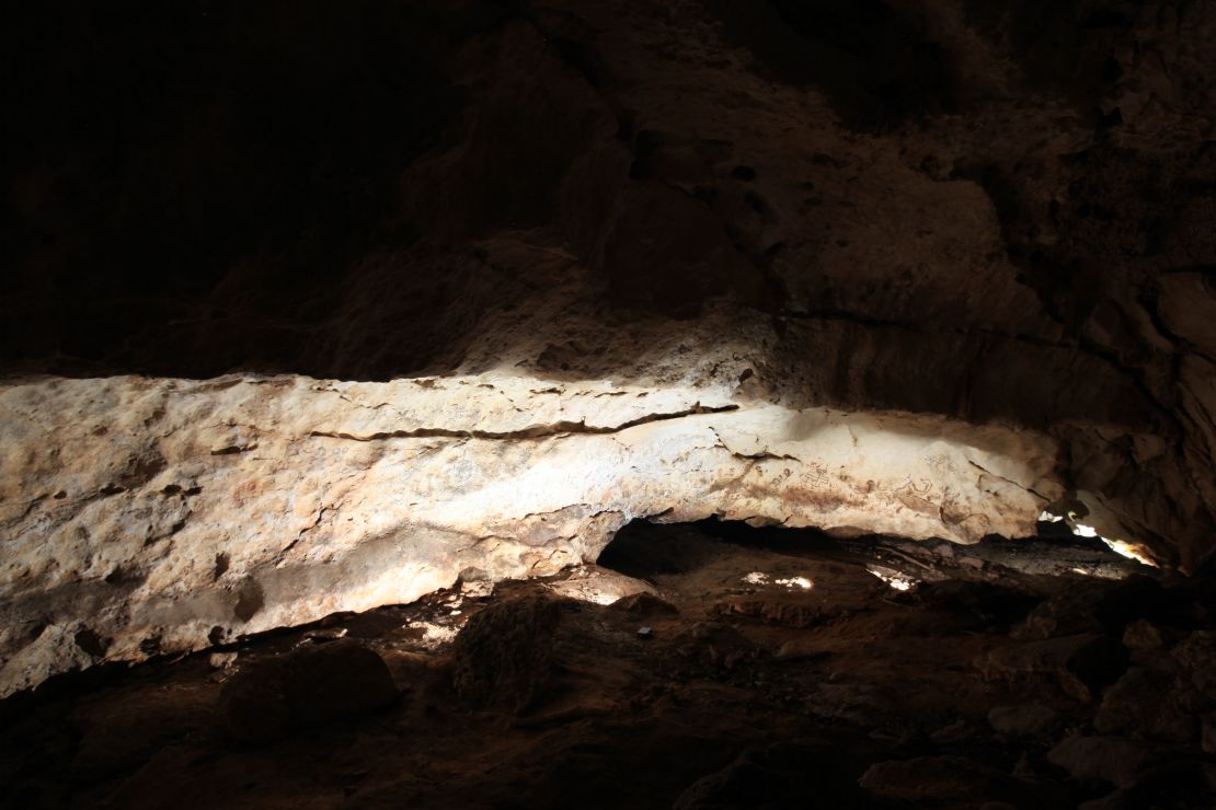 La cueva era conocida por ser un antiguo santuario maya, explicó el arqueólogo.