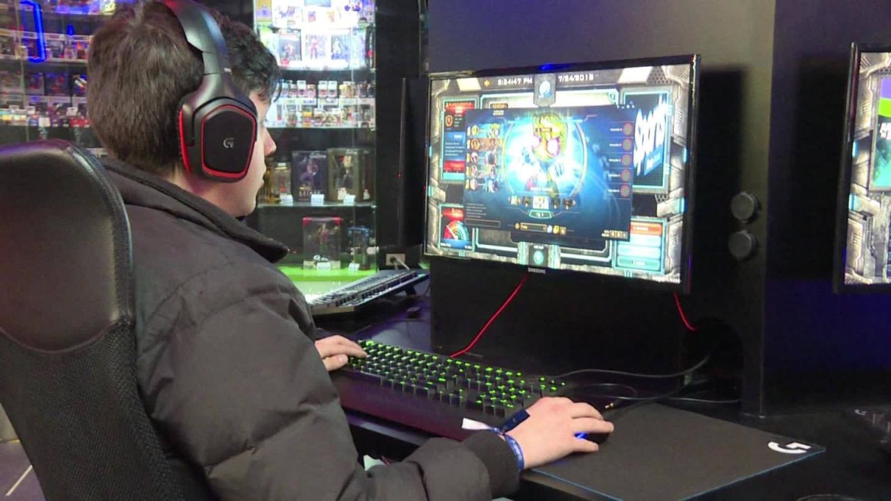 CNNE 548129 - abre en bogota un centro especializado para videojuegos